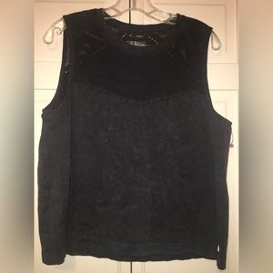 Betsey Johnson Performance Dark Grey & Black Sleeveless Top. Size Large. PTP 23”